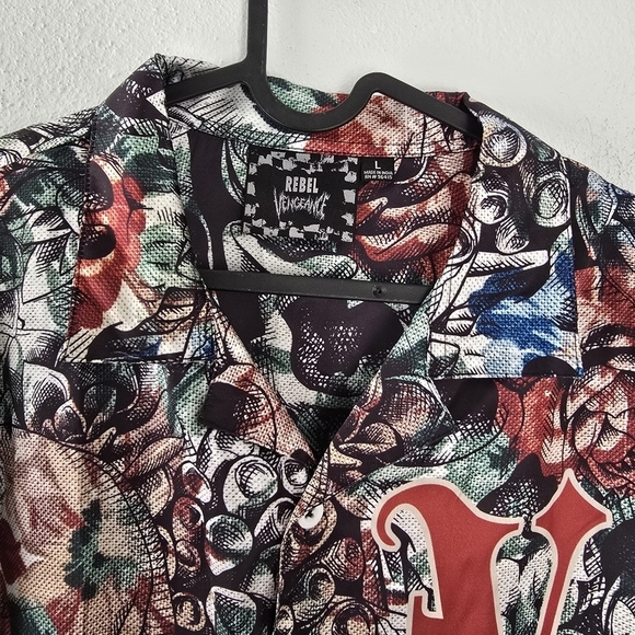 NWT Rebel Vengeance Skull Rose Floral Button Shirt Large - Picture 3 of 11